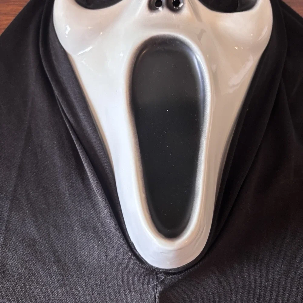 Scream‎ Ghostface Mask Halloween White And Black